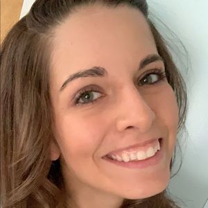 Meet your Posher, Laken